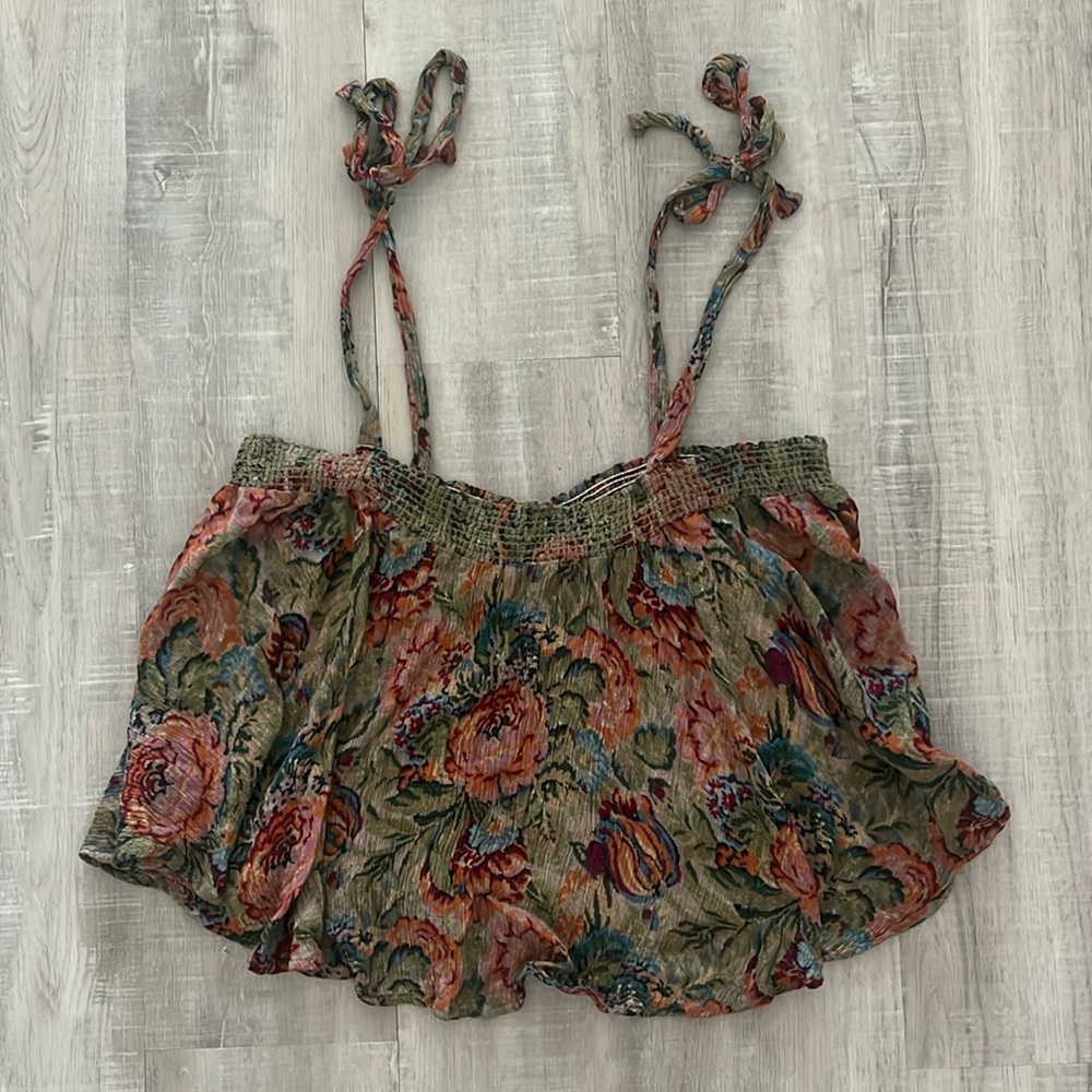 Show Me Your Mumu Floral Crop